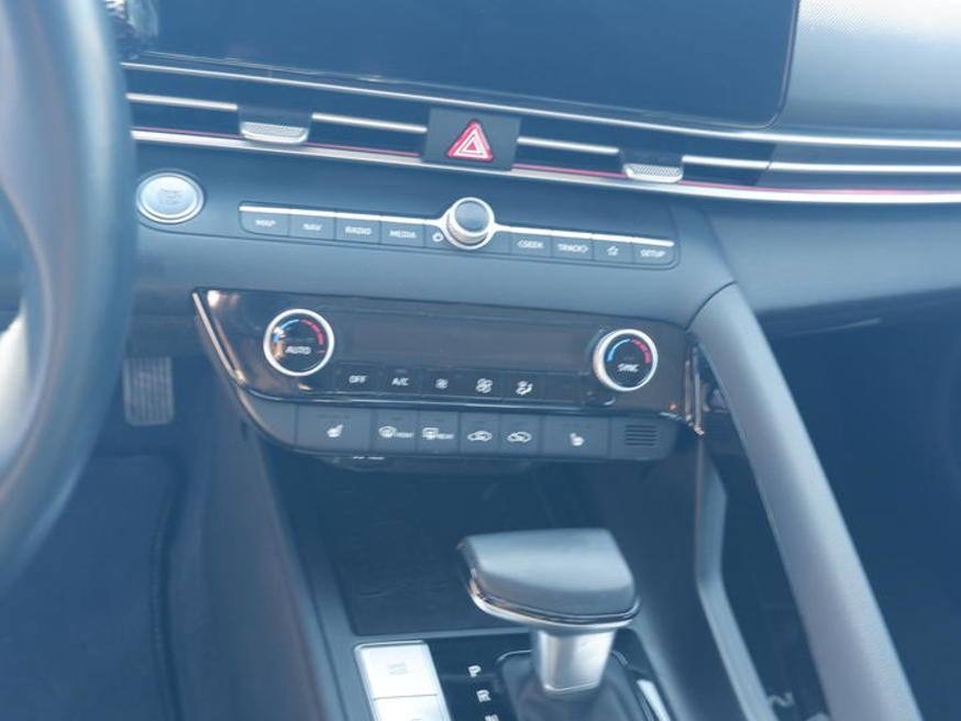 Hyundai ELANTRA Limited
