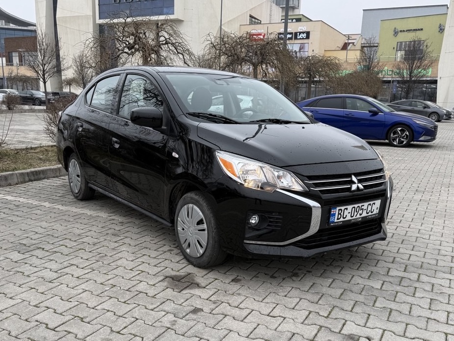 Mitsubishi Mirage G4 ES